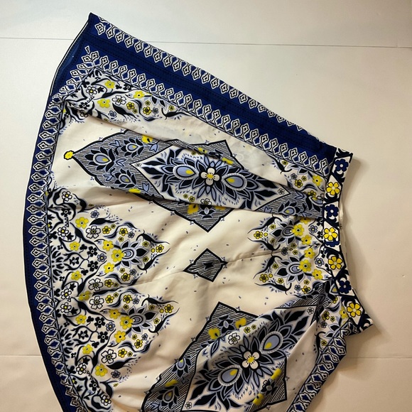 Banana Republic Pleated Lined Career Skirt - Picture 5 of 13